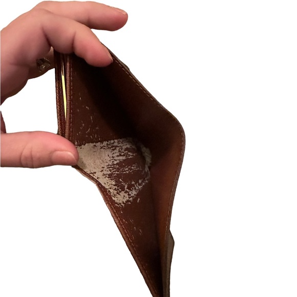 Louis Vuitton French Kisslock Monogram Wallet - Picture 2 of 8